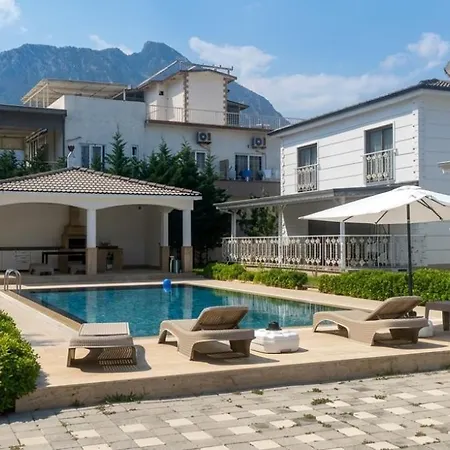 Villa Coast B Goeynuek Canyon With Pool And Sea View Kemer